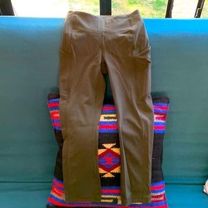 Lulu Lemon cropped runners legging